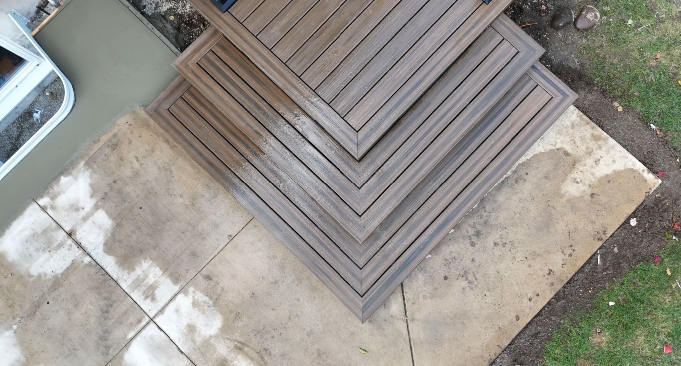 Deck staining, sealing and painting service in Schenectady, NY